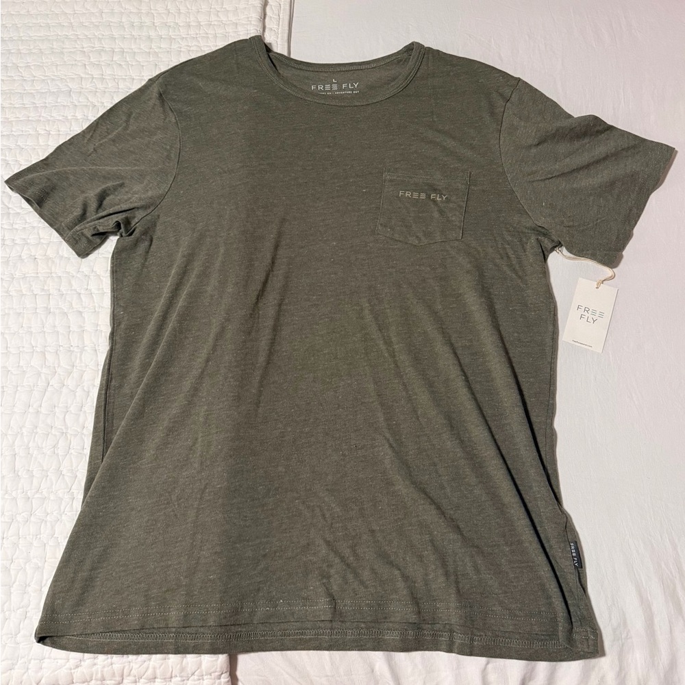 Men’s Free Fly Pocket T-Shirt. Vintage Camo Redfish.